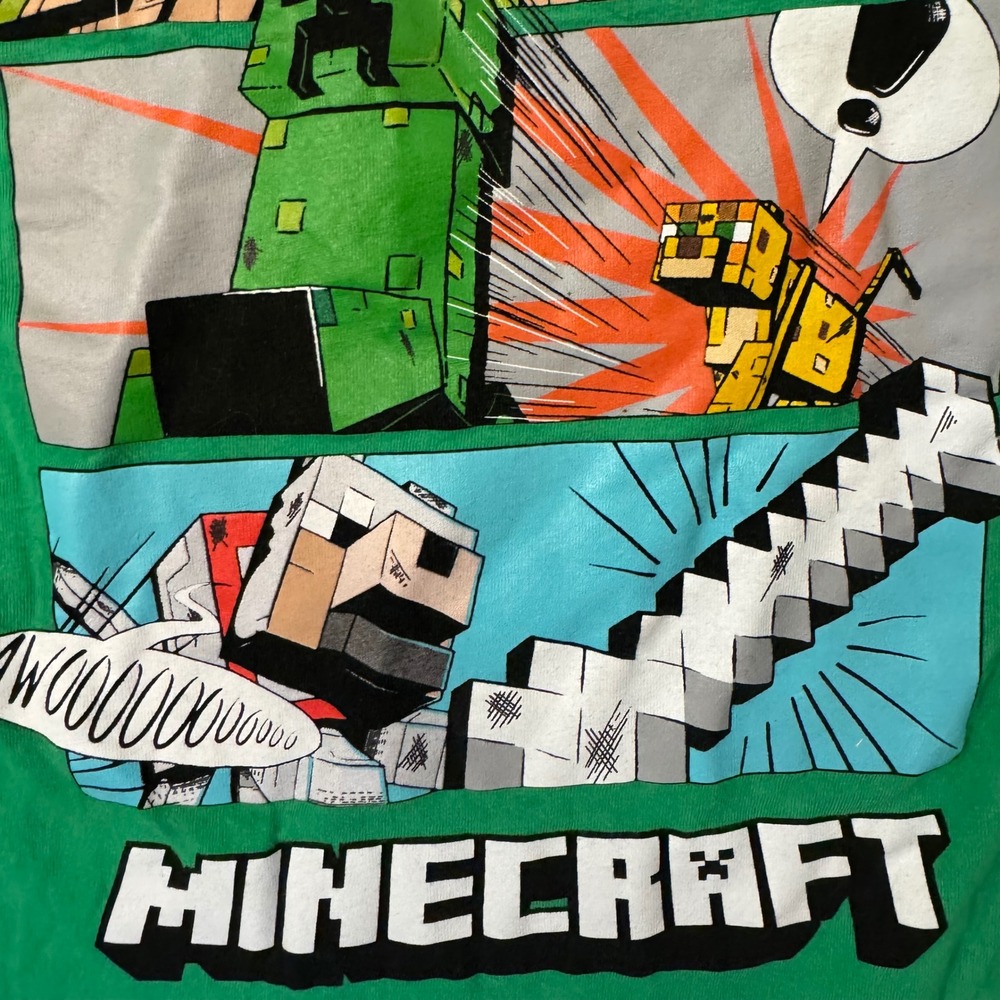 Minecraft Graphic Tee Long Sleeve Comic Book‎ Style Green Youth Size  M